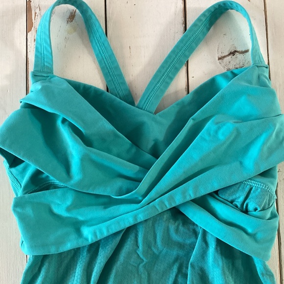 Lululemon Teal Sports Top, Size 4 - Picture 4 of 6